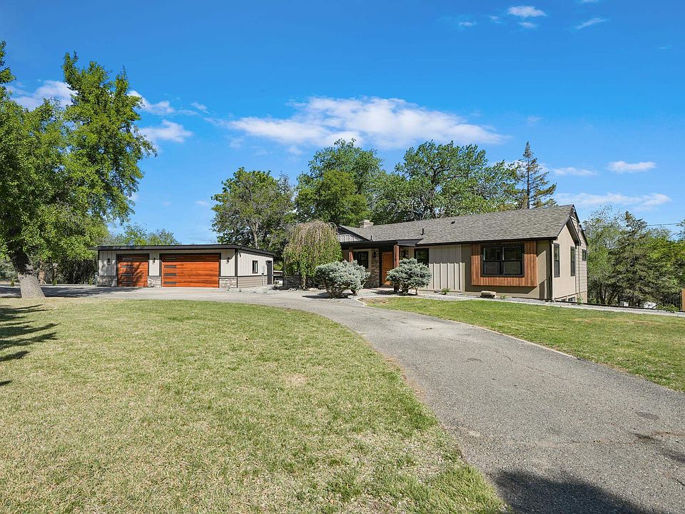 1st image of 120 Hillcrest Dr