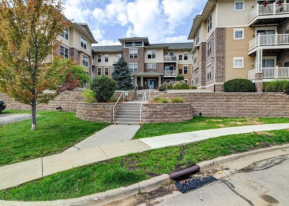 1st image of 5831 Lupine Ln APT 102