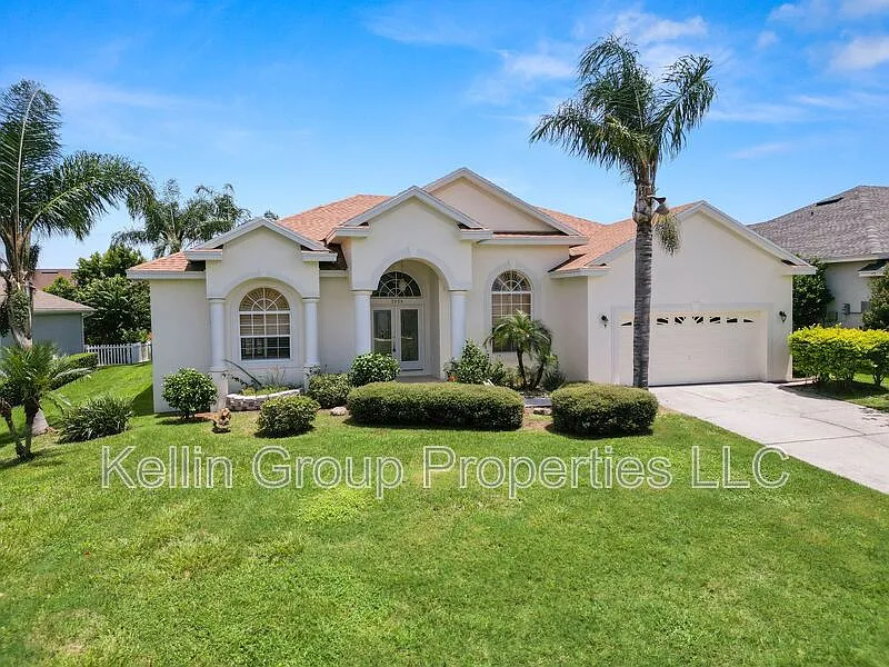 4 bed, 3.0 bath, 2457 sqft, $3,200 — Photo 1
