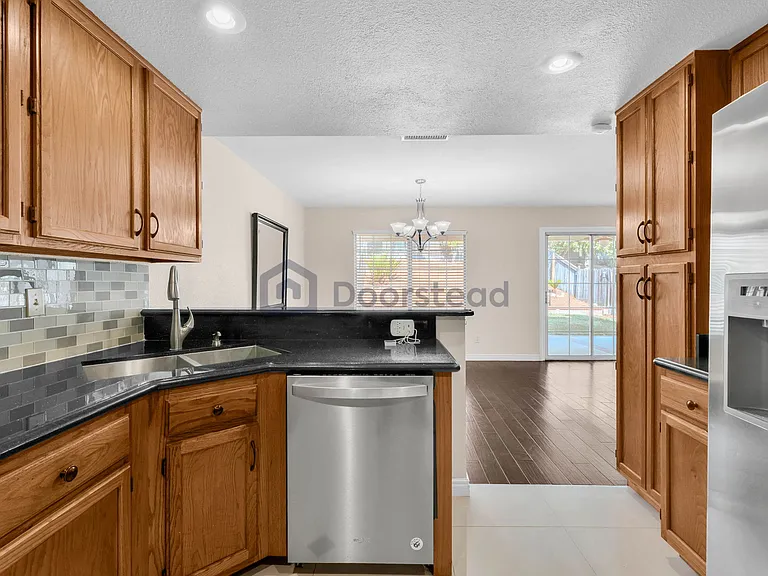 11018 Charleston St — Photo 22