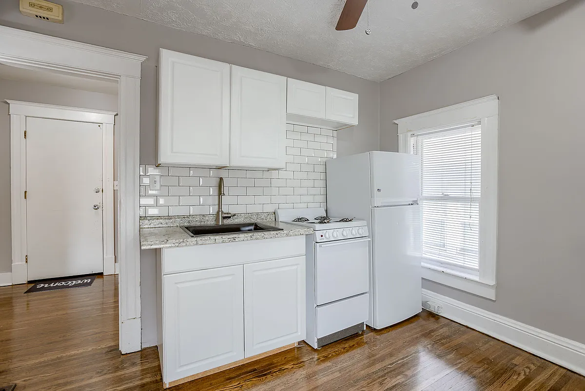 Building Photo - 115 S 38th St #3