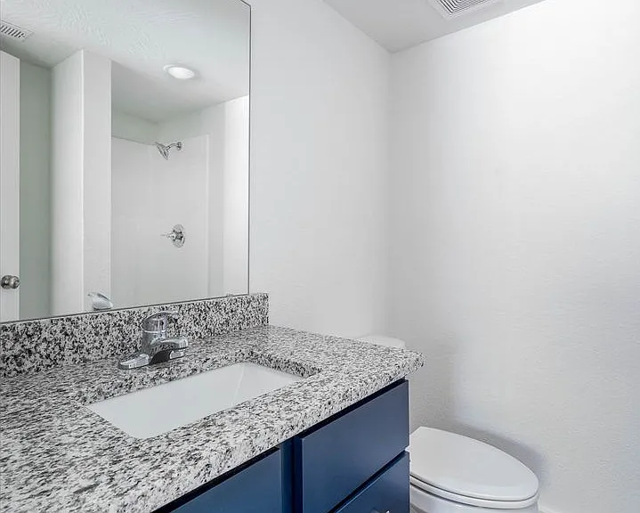 Montclair Point Condominiums — Photo 20