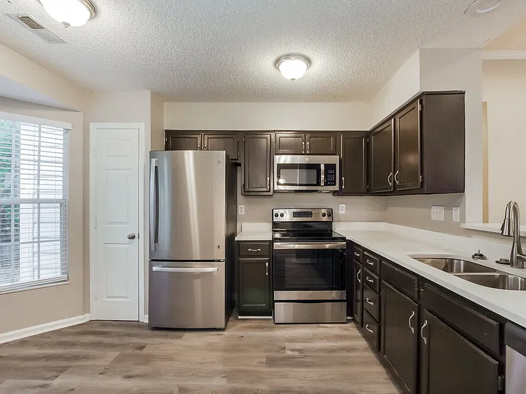 14224 Quartz Ln — Photo 7