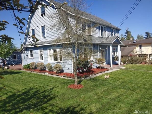 1220 31st St, Anacortes, WA 98221