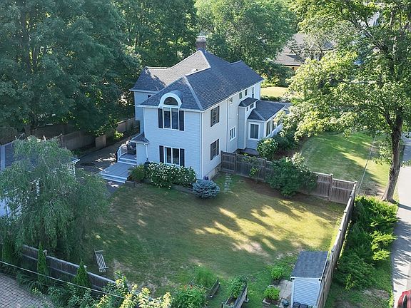 2nd image of 100 Prescott St