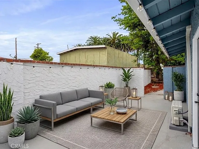 1514 E Young St #1 — Photo 4