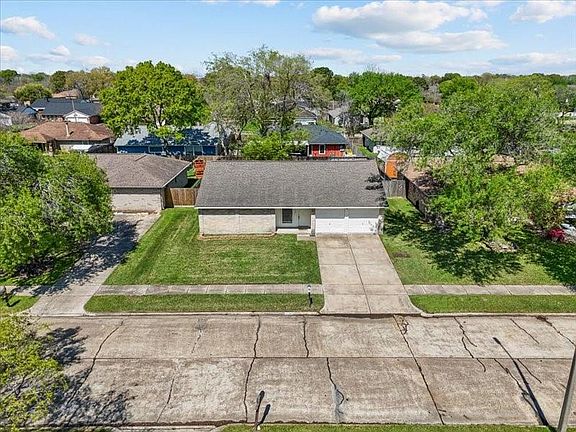 3rd image of 9739 Rustic Rock Rd