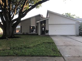 16050 Windom Dr, Webster, TX 77598