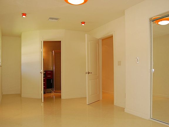 2nd image of 2936 NE 21st Ter