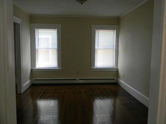 5th image of 16 Glenham St