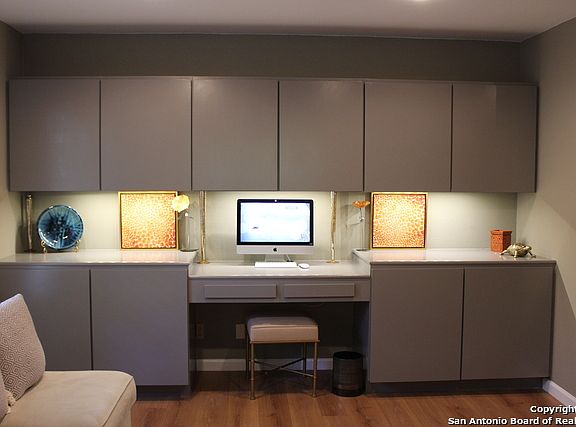 3rd image of 3118 Colony Dr