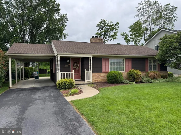 17317 Amber Dr, Hagerstown, MD 21740