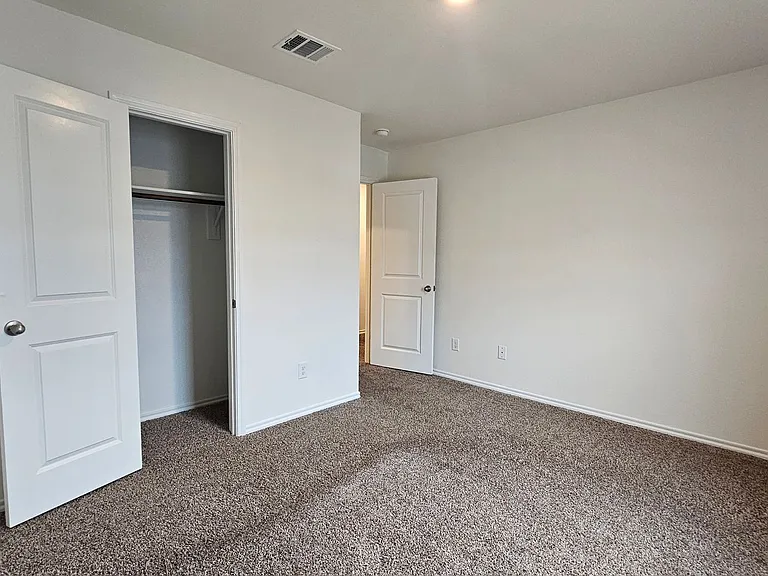 813 Fueller Dr — Photo 37