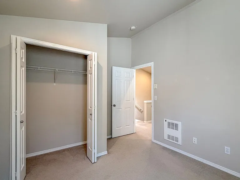 8538 Midvale Ave N #B — Photo 12