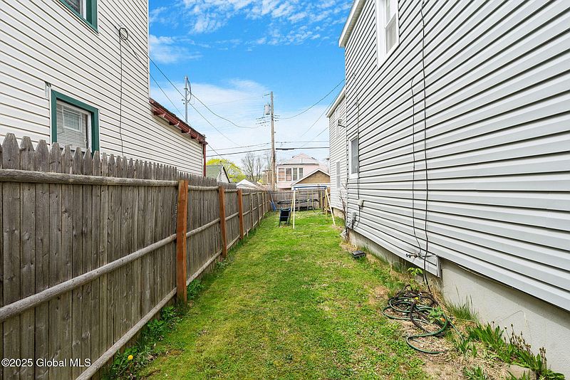 5th image of 1229 6th Avenue