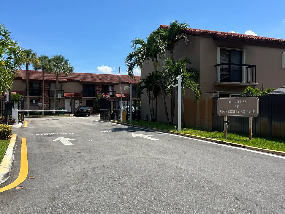 1917 SW 107th Ave #705