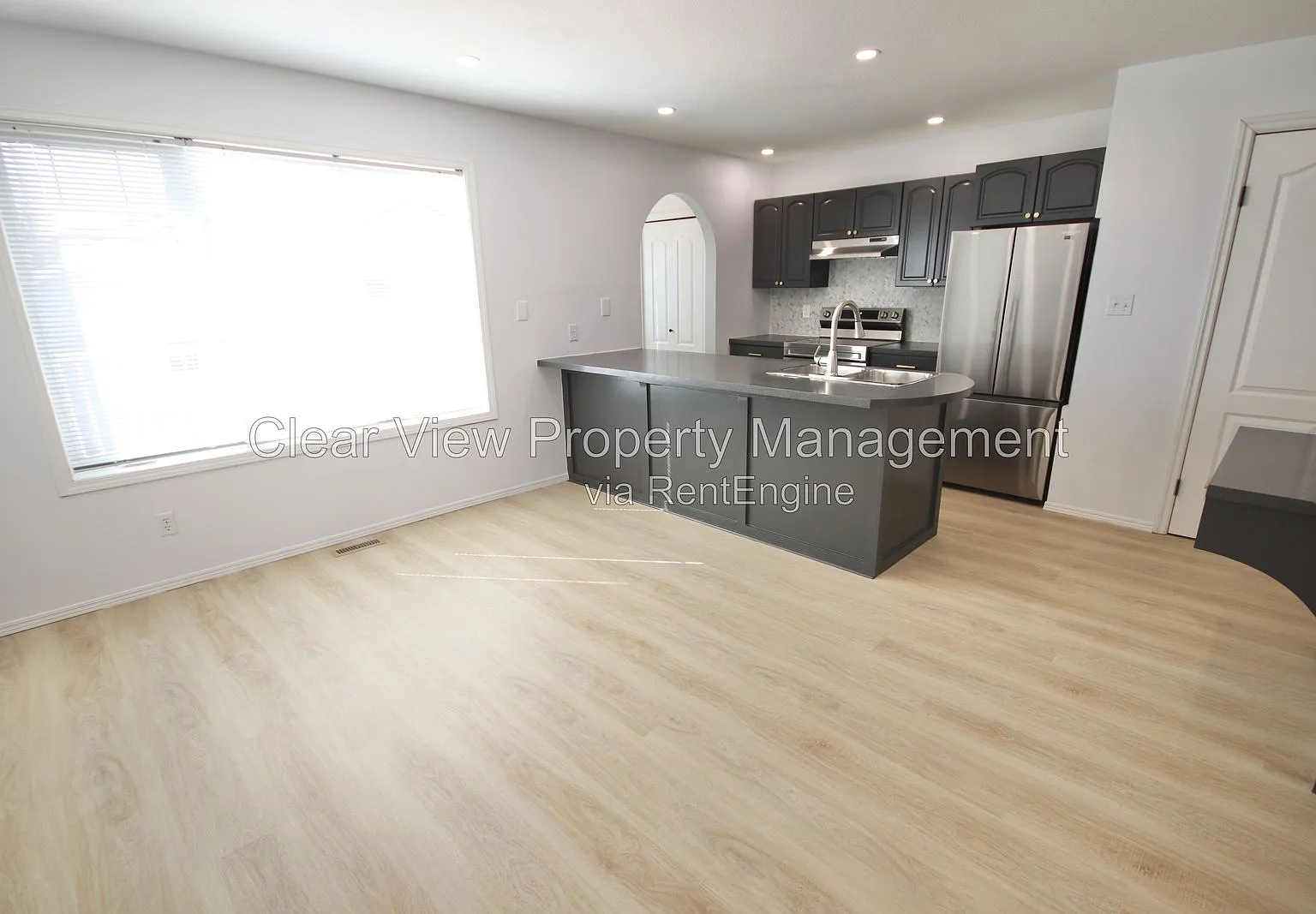 2 bed, 2.0 bath, 1100 sqft, $1,849 — Photo 4