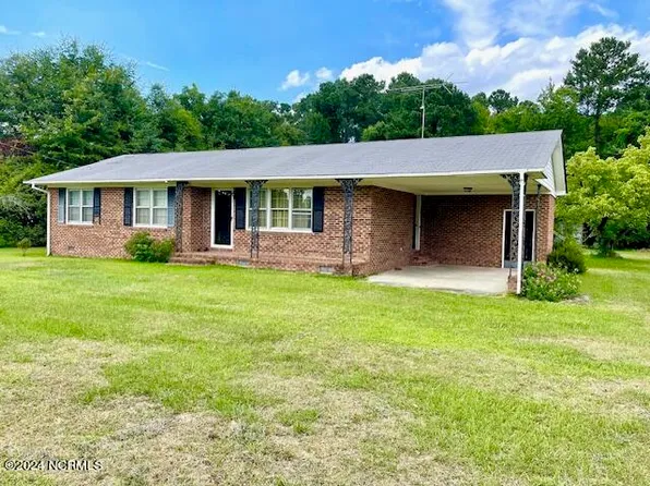 920 Zion Hill Church Road, Bladenboro, NC 28320