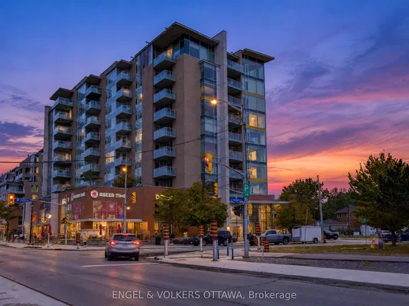 401 Golden Ave #703, Ottawa, ON K2A 1H4