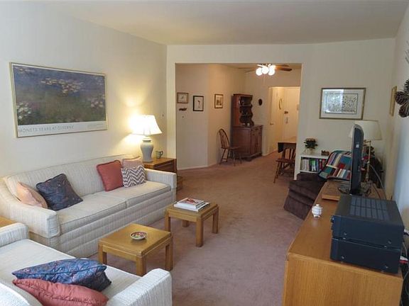 4th image of 705 Palmer Ct APT 2C