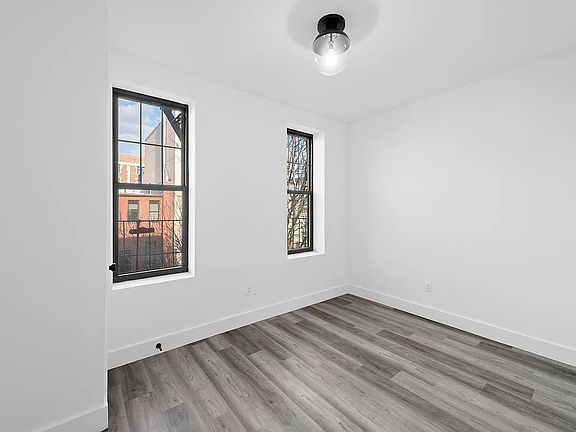 4th image of 321 20th St APT 3R