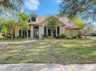 2241 Cross Timber Dr, Mesquite, TX 75181