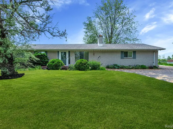 7100 Sigler Rd, South Rockwood, MI 48179