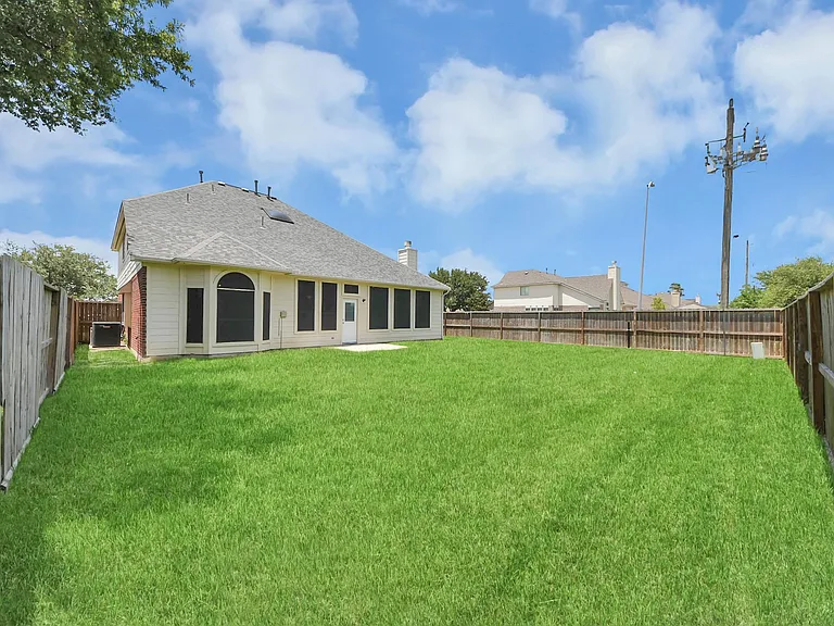 530 Majestic Ridge Dr — Photo 30