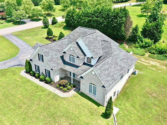 4th image of 105 Kensington Ct