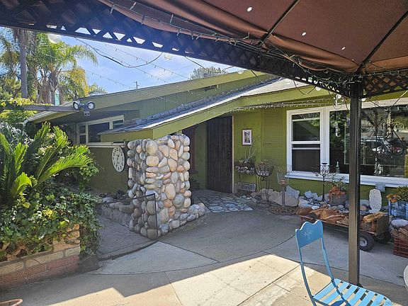 2nd image of 935 Encinitas Blvd