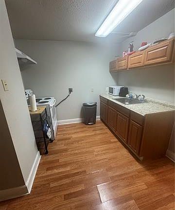 3rd image of 5401 Montegut Dr