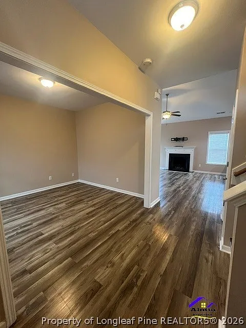 3 bed, 2.5 bath, 1801 sqft, $2,000 — Photo 2