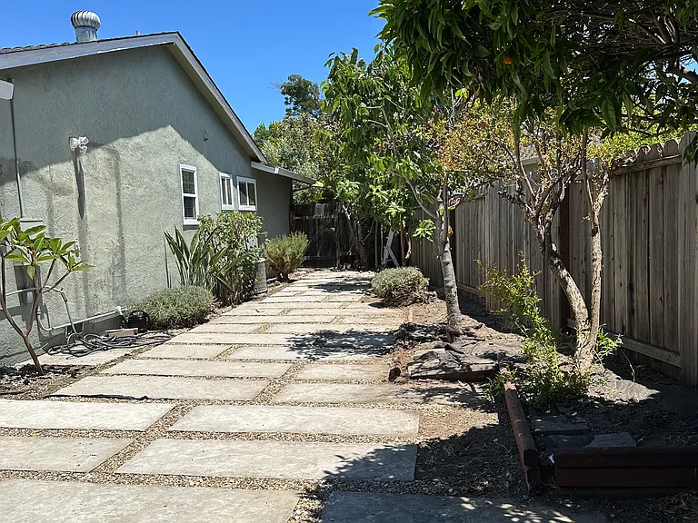 37655 Canterbury St — Photo 29