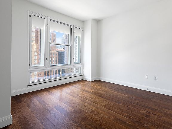 3rd image of 70 Little West St APT 28F