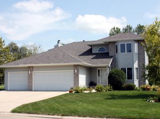 2318 River Dr N, Moorhead, MN 56560