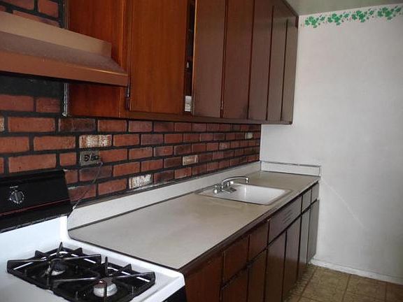 4th image of 2930 W 5th St APT 23B