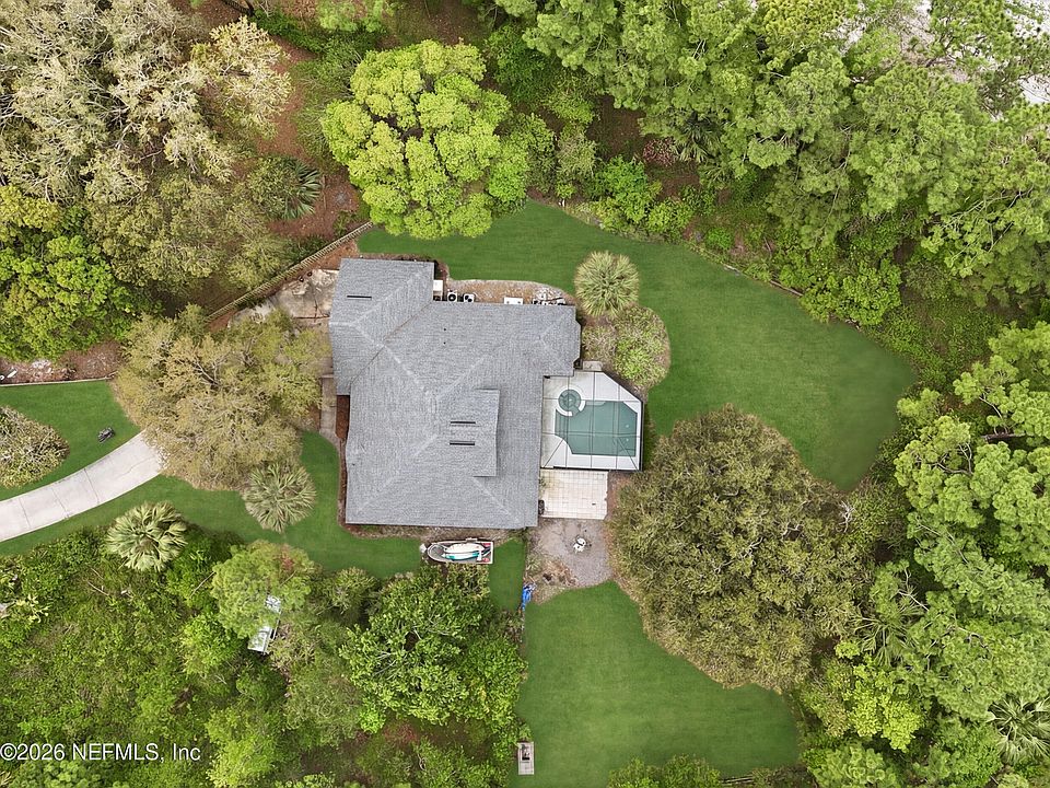 1st image of 285 W SILVERTHORN Lane