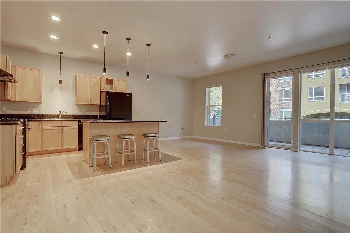 Building Photo - 1438 Little Raven St #101