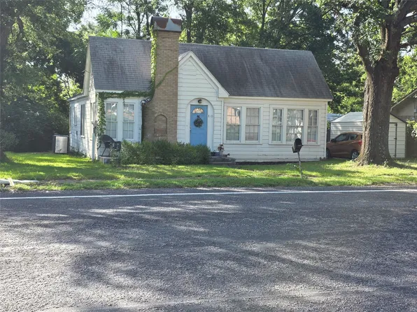 810 N Main St, Winnsboro, TX 75494