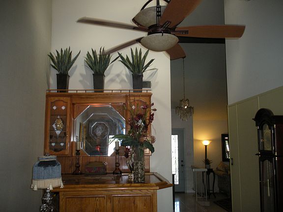 3rd image of 6717 Ellsworth Cir