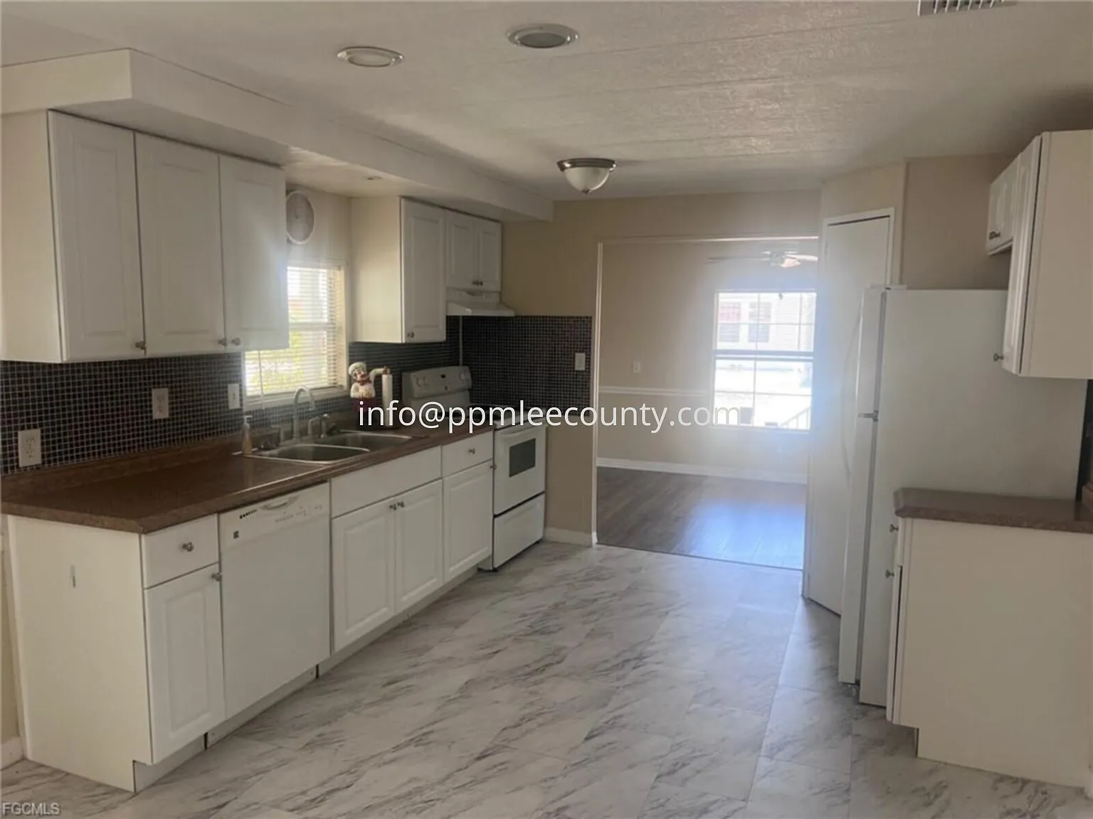 2 bed, 2.0 bath, 1000 sqft, $1,200 — Photo 2