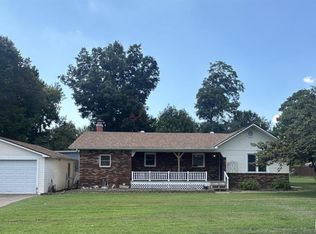 1031 N Sassafrass St, Dexter, MO 63841