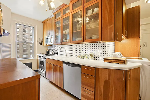 Sold by Corcoran | media 29