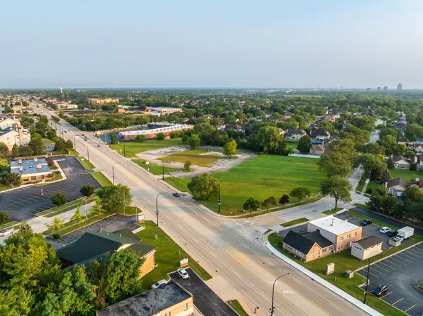 1100 W Lake St, Addison, IL 60101