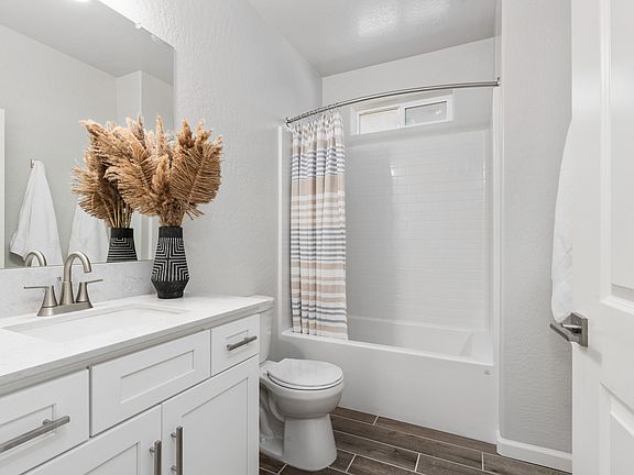 7th image of this home