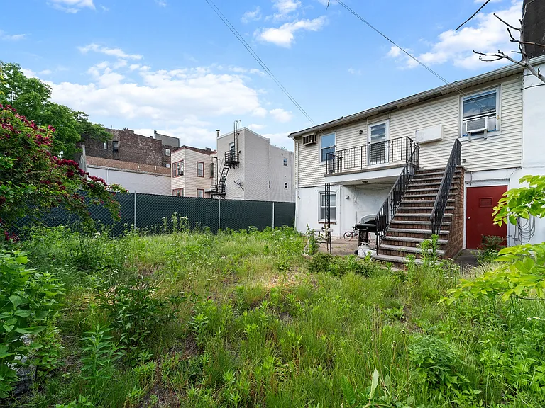 31 Leonard St #2 — Photo 9