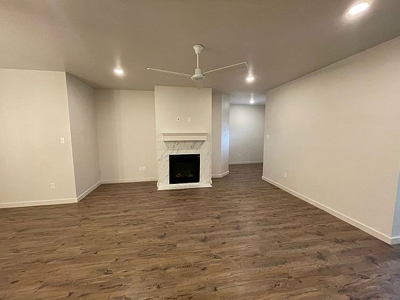 4th image of 10904 Aberdeen Ave