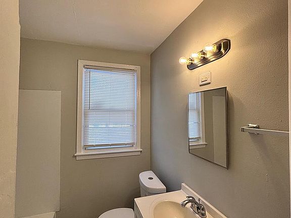 5th image of 162 Kinsley Rd