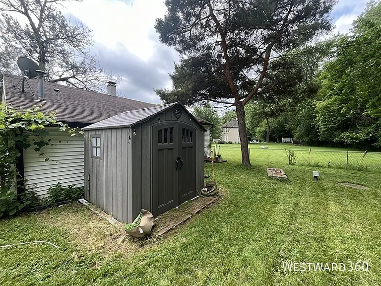 1104 Isabel Dr — Photo 32