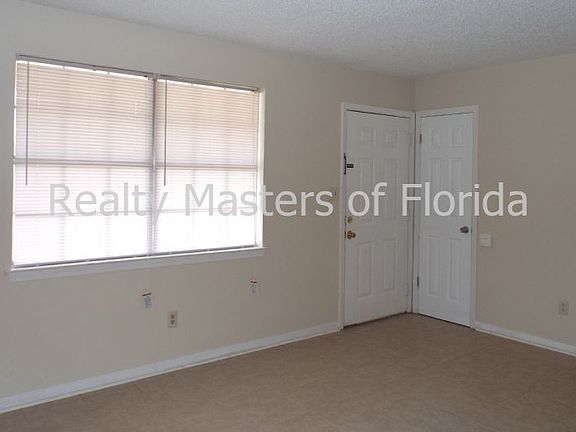 2nd image of 7405 Lawton St